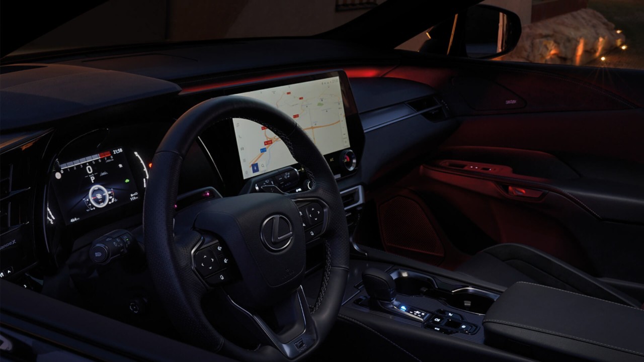 Lexus RX salong